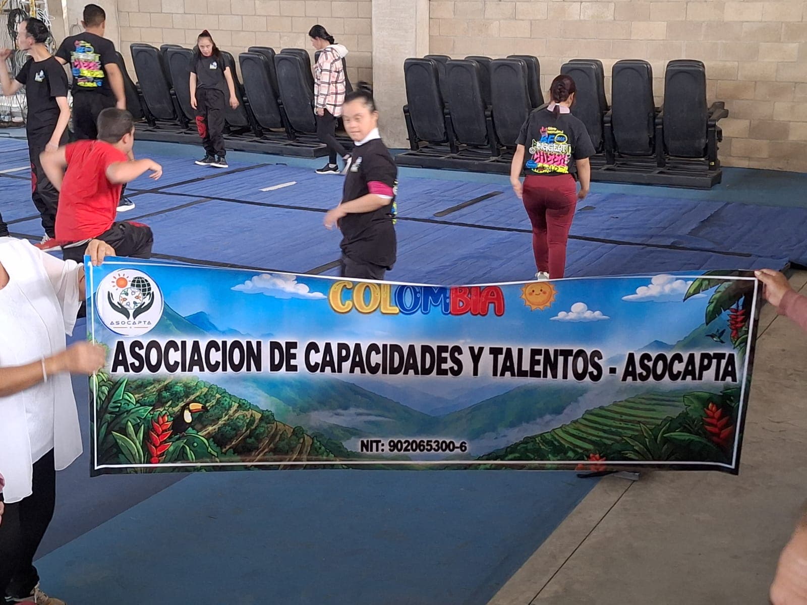 ¡NOS UNIMOS A UN SUEÑO GIGANTE!